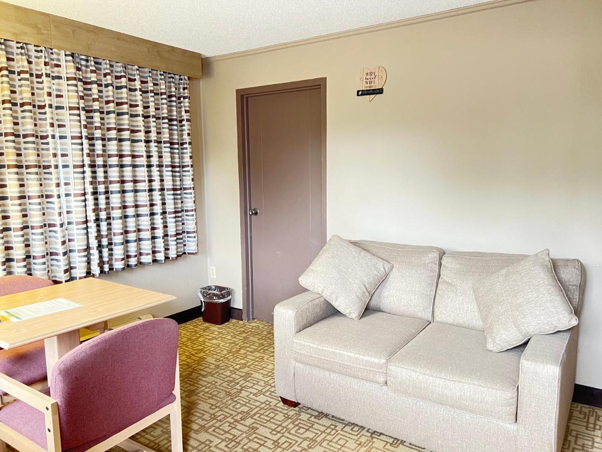 Viking Arms Inn - Ludington Bagian luar foto