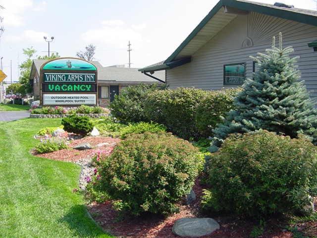 Viking Arms Inn - Ludington Bagian luar foto